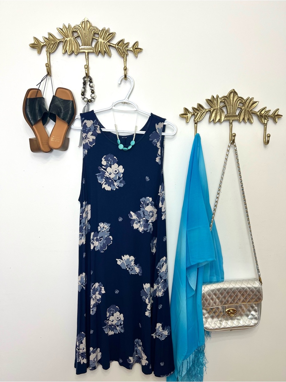 Navy Floral Sleeveless Swing Dress - Blue & Cream Flowers L ptp 22” L 41”